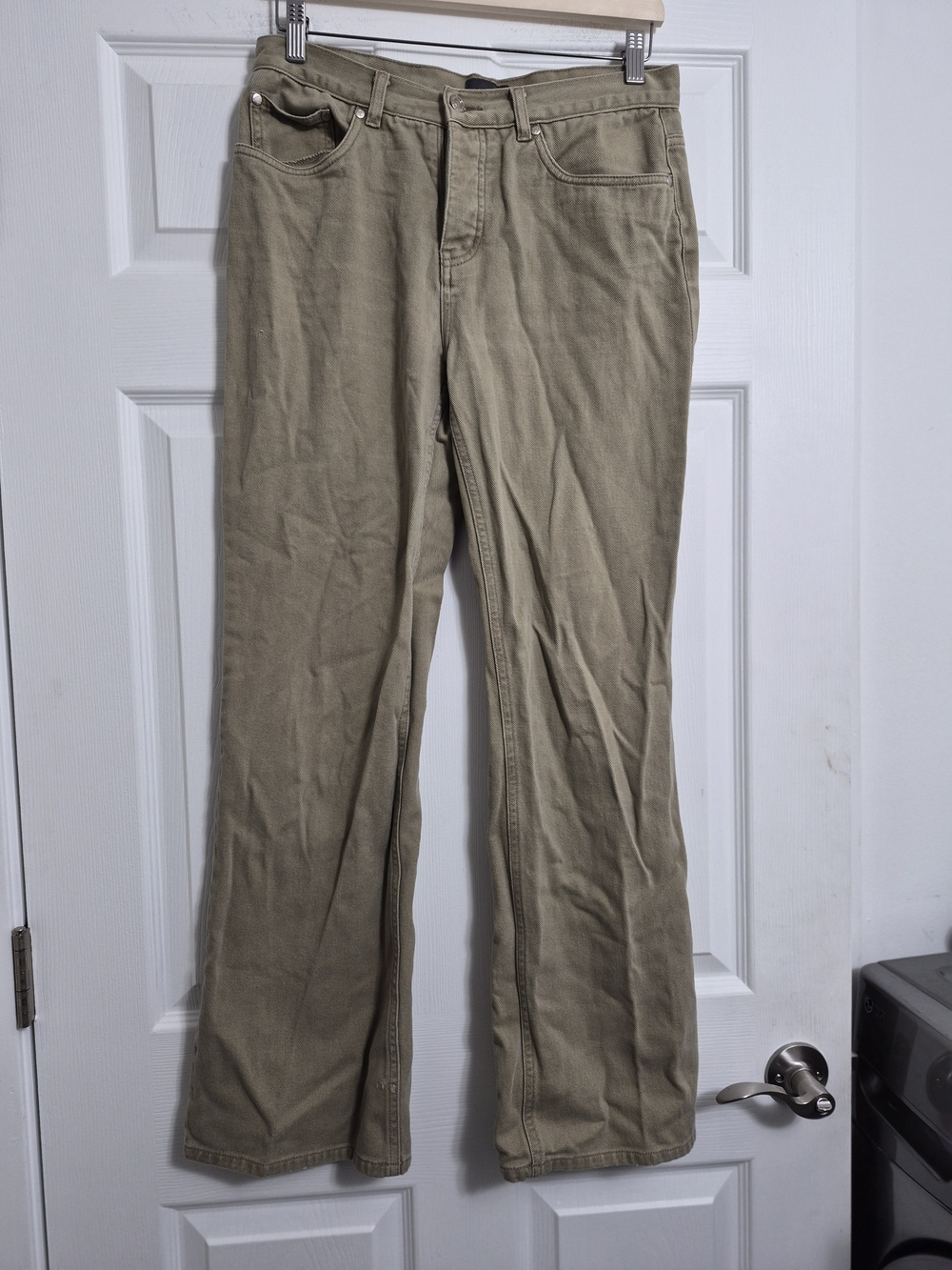 Women's Straight-Leg Khaki Chinos - Light Taupe